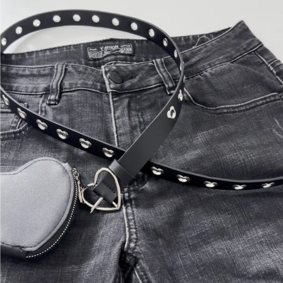 Black belt with hearts and heart pouch - Picture 2 of 7